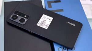 पापा की पारियों का दिल जीत रहा Oppo का यह शानदार 5G स्मार्टफ़ोन